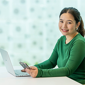 man holding lightbulb - mba